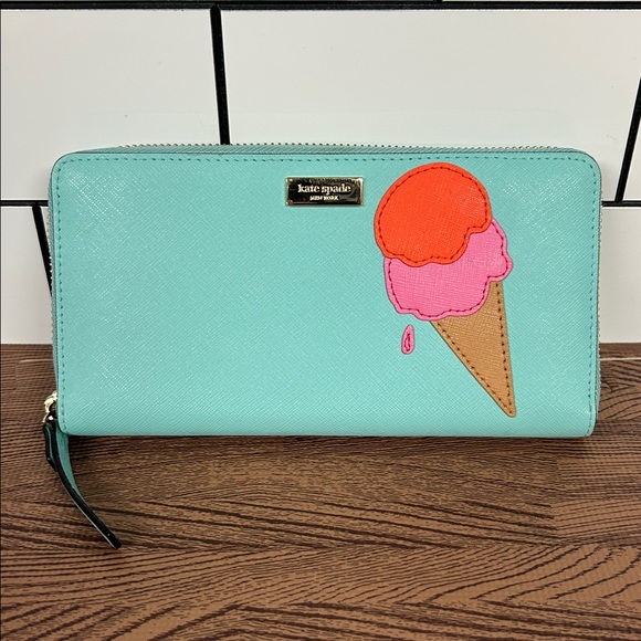 Kate Spade Flavor of the Month Ice Cream Wallet - Picture 1 of 8